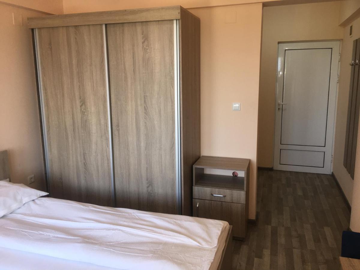 Hofmann Hostel *